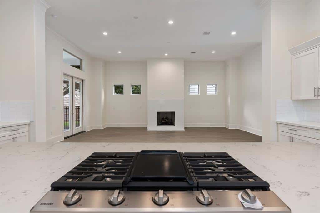5544 Jessamine Street Houston TX 77081