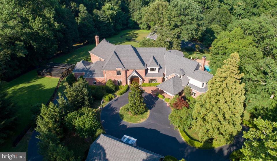 9179 Old Dominion Drive Great Falls VA 22066