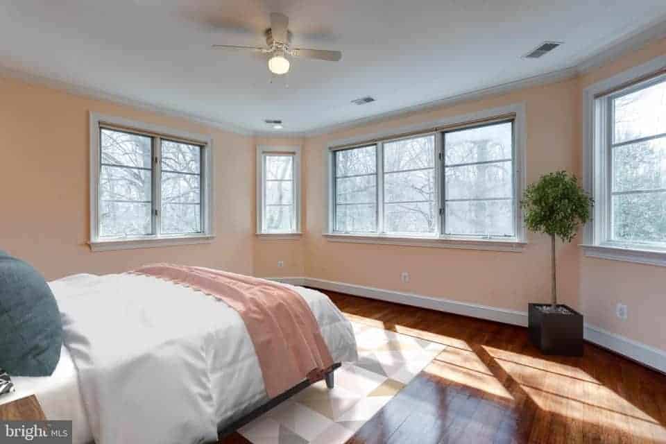 9179 Old Dominion Drive Great Falls VA 22066