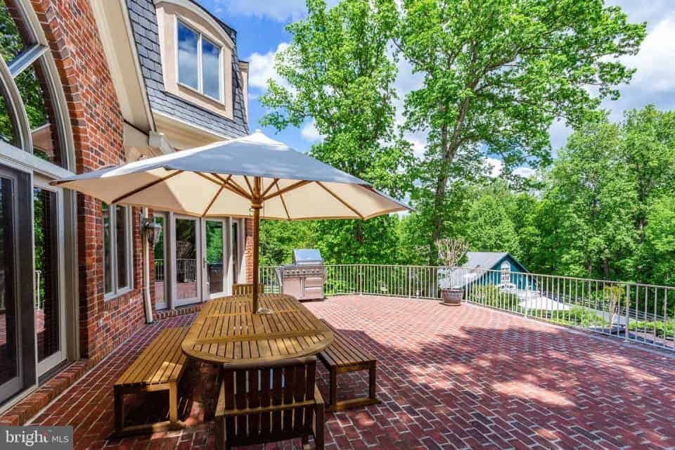 9179 Old Dominion Drive Great Falls VA 22066