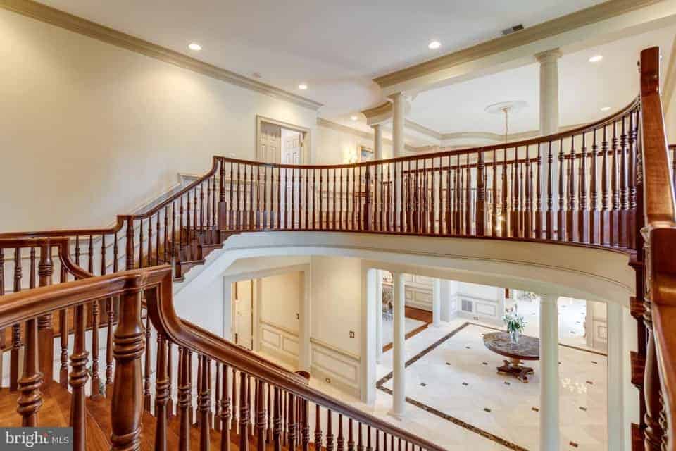 9179 Old Dominion Drive Great Falls VA 22066