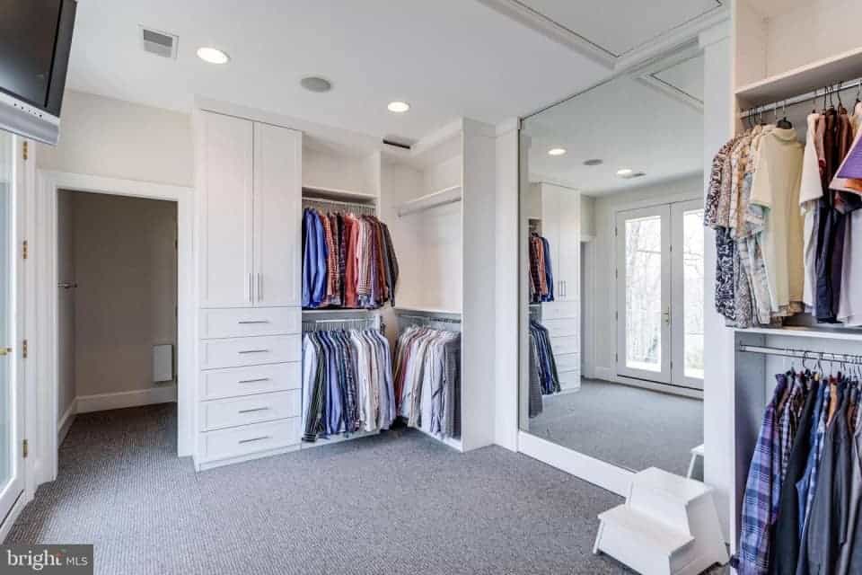 9179 Old Dominion Drive Great Falls VA 22066