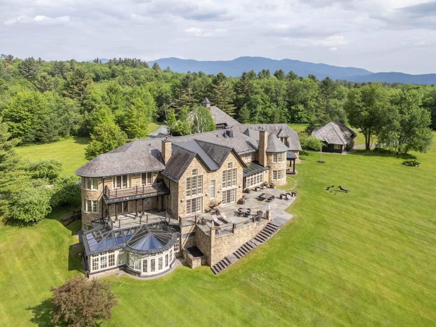 2575 Weeks Hill Road Stowe VT 05672