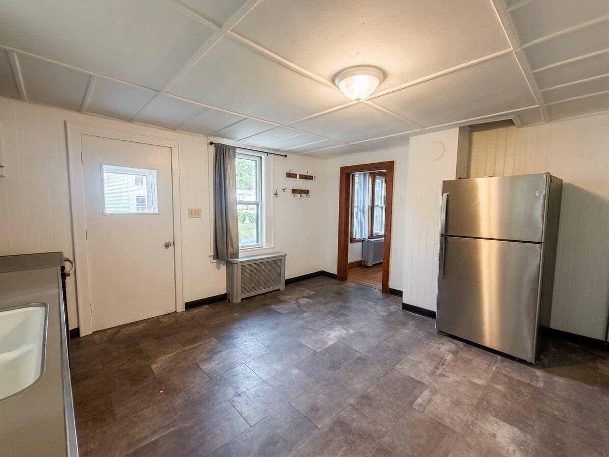 Easthampton MA 01027
