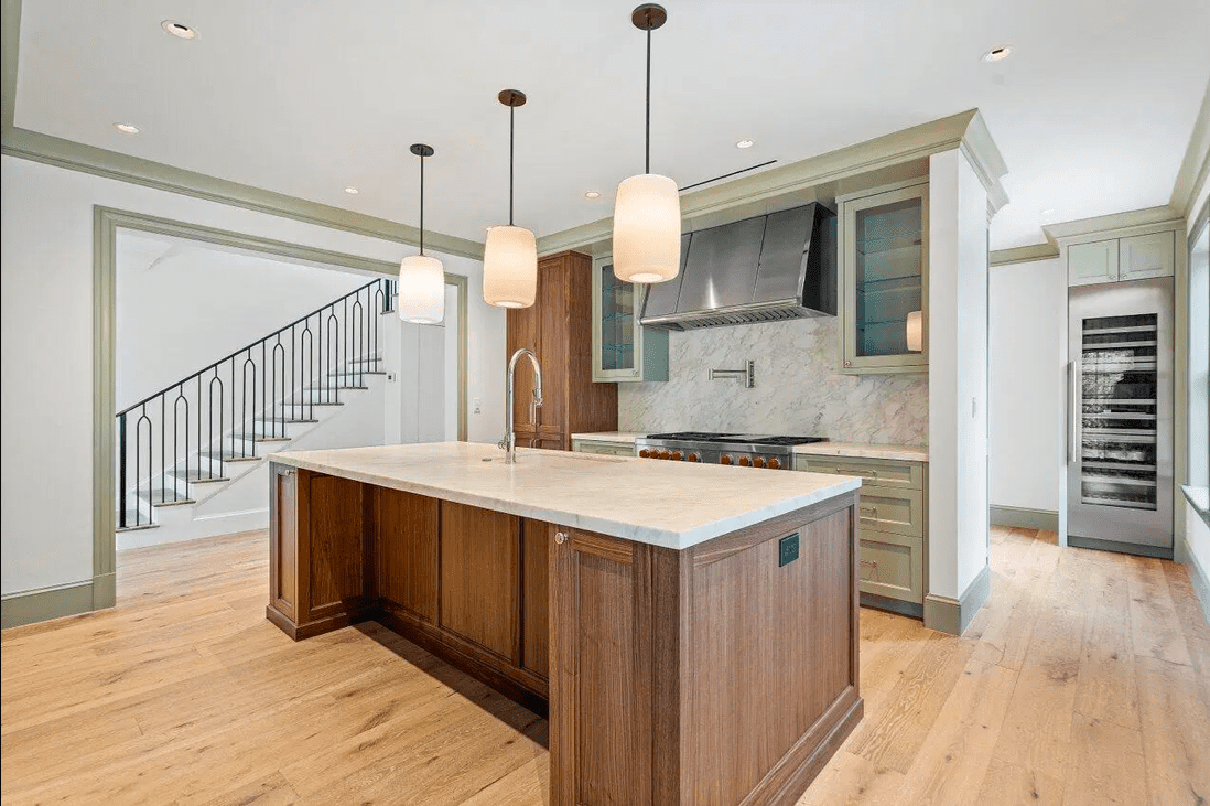 5310 Seaside Place West Vancouver V7W3E2