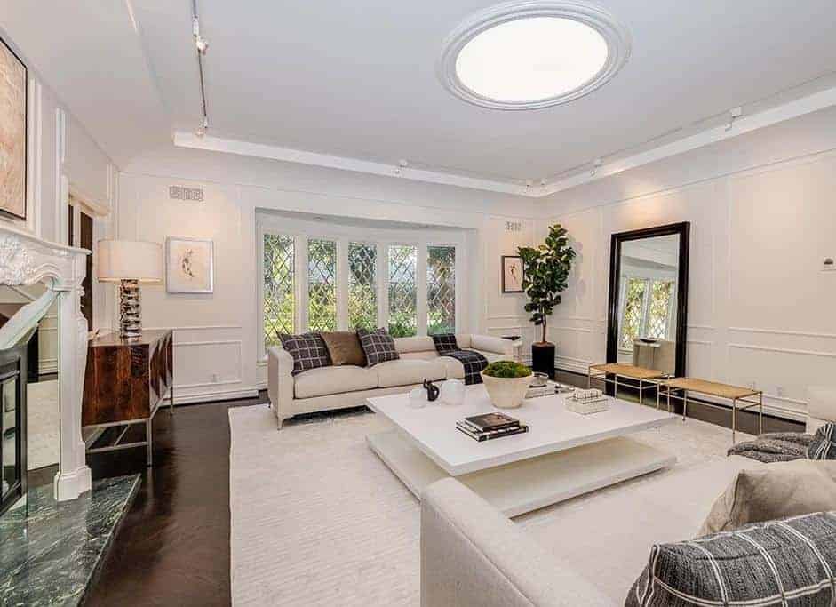 10415 Sarah Street Toluca Lake CA 91602