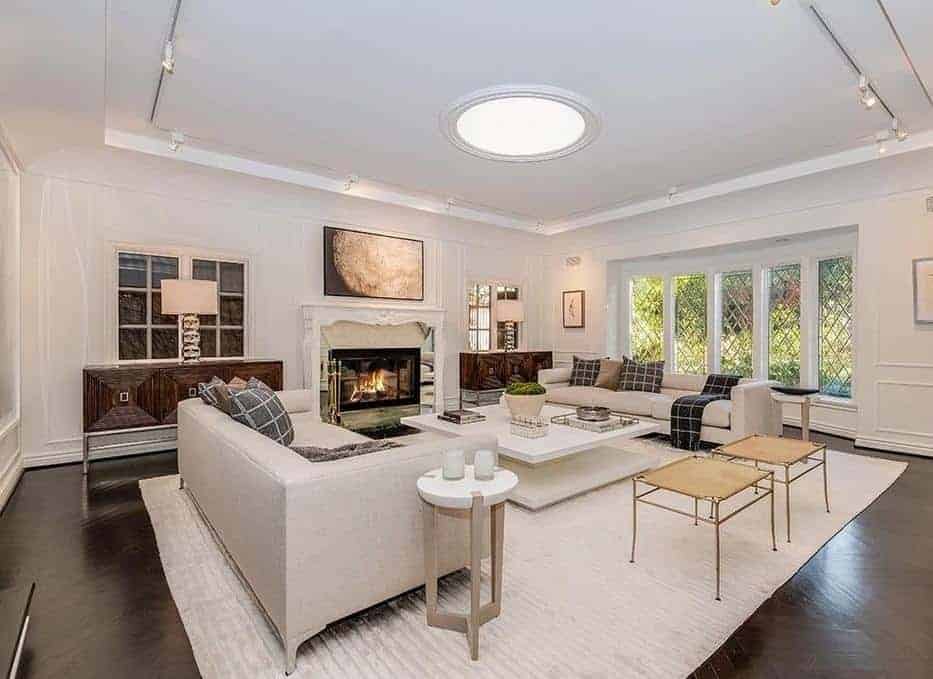 10415 Sarah Street Toluca Lake CA 91602