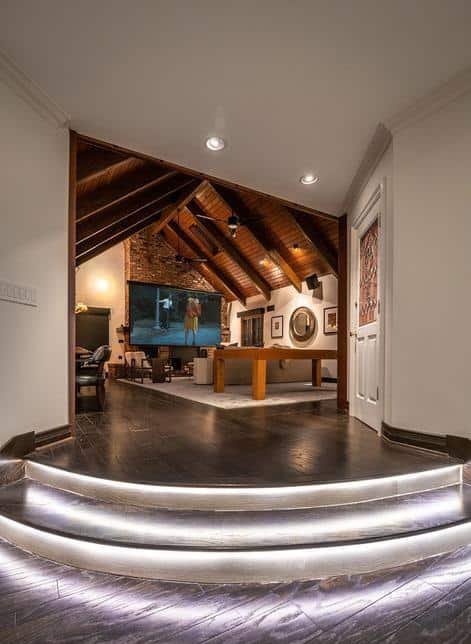 10415 Sarah Street Toluca Lake CA 91602