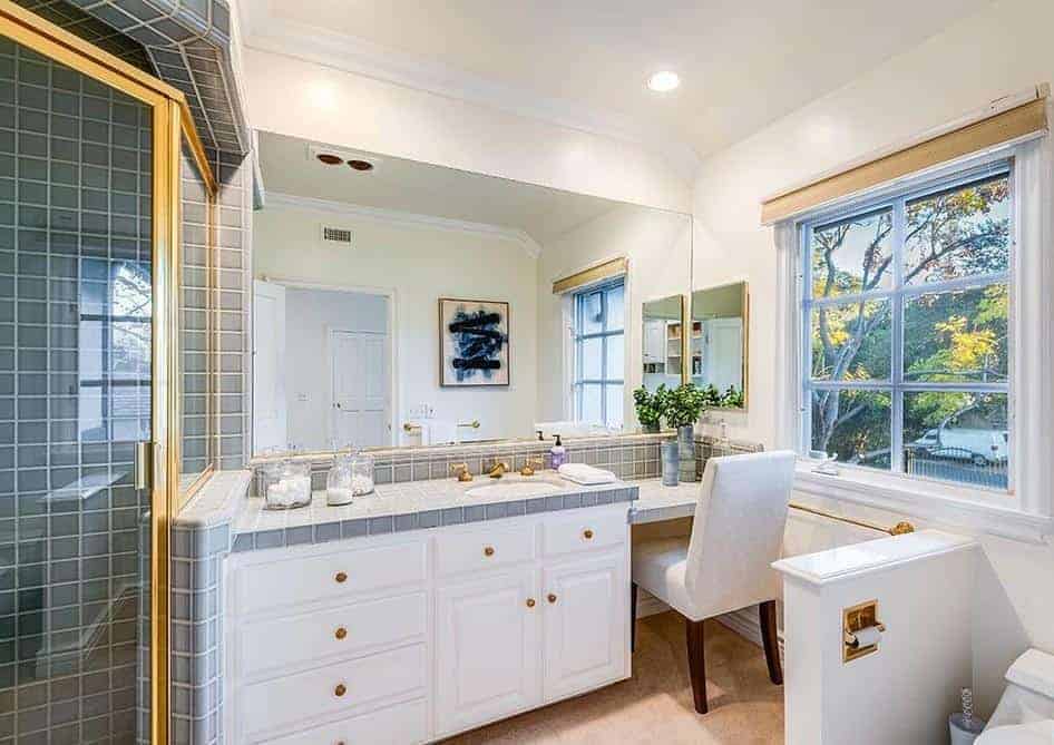 10415 Sarah Street Toluca Lake CA 91602