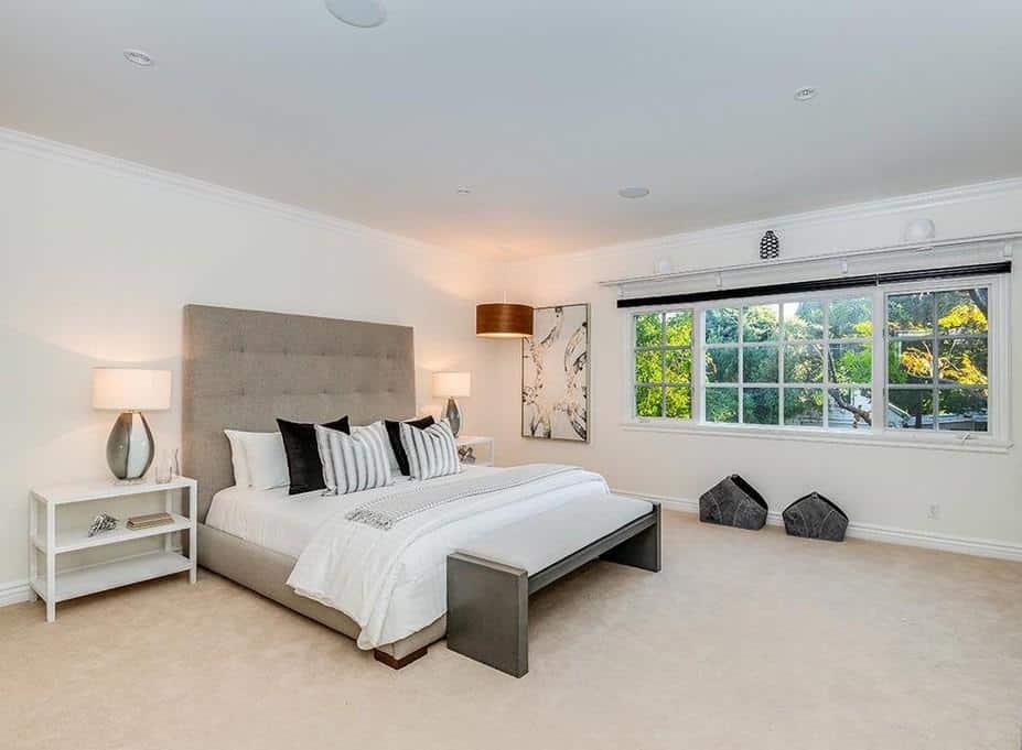 10415 Sarah Street Toluca Lake CA 91602
