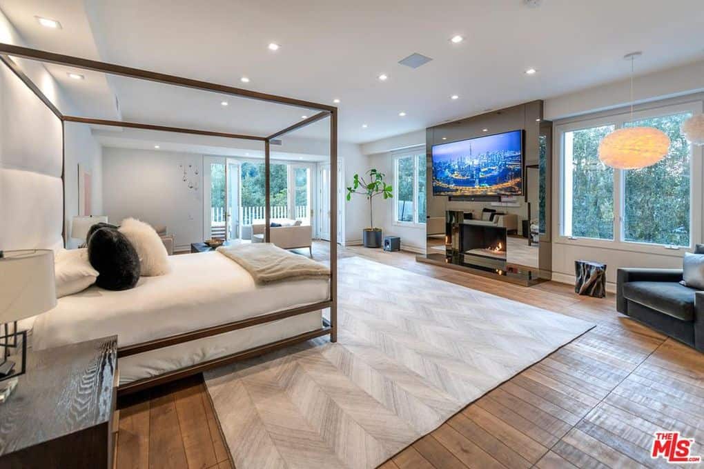 3381 Stone Ridge Lane Los Angeles CA