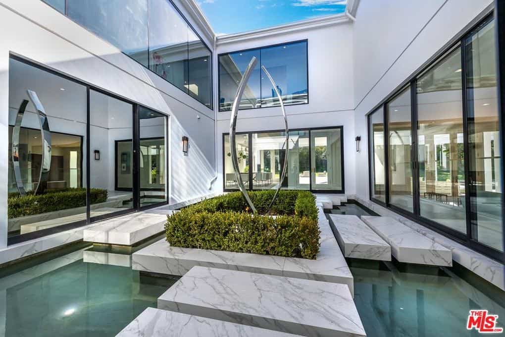 3381 Stone Ridge Lane Los Angeles CA