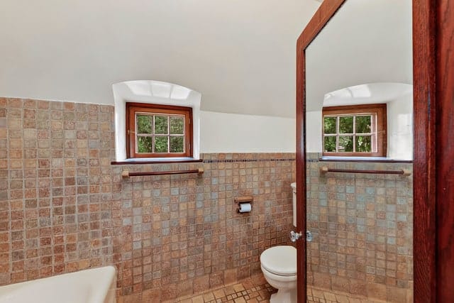 4720 Grosvenor Avenue Bronx NY 10471