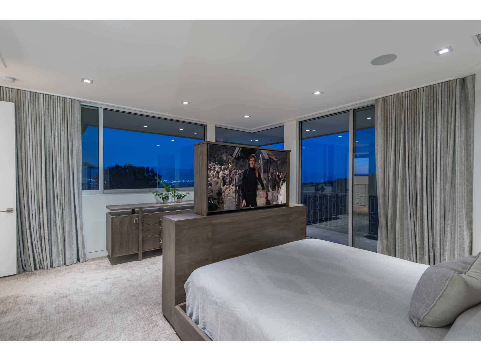 3642 Beverly Ridge Drive Sherman Oaks CA 91423
