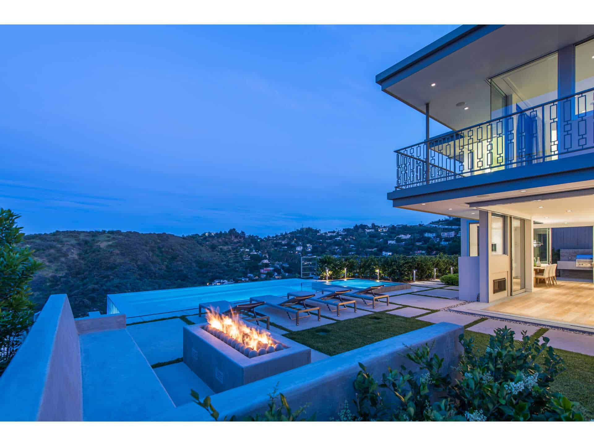 3642 Beverly Ridge Drive Sherman Oaks CA 91423