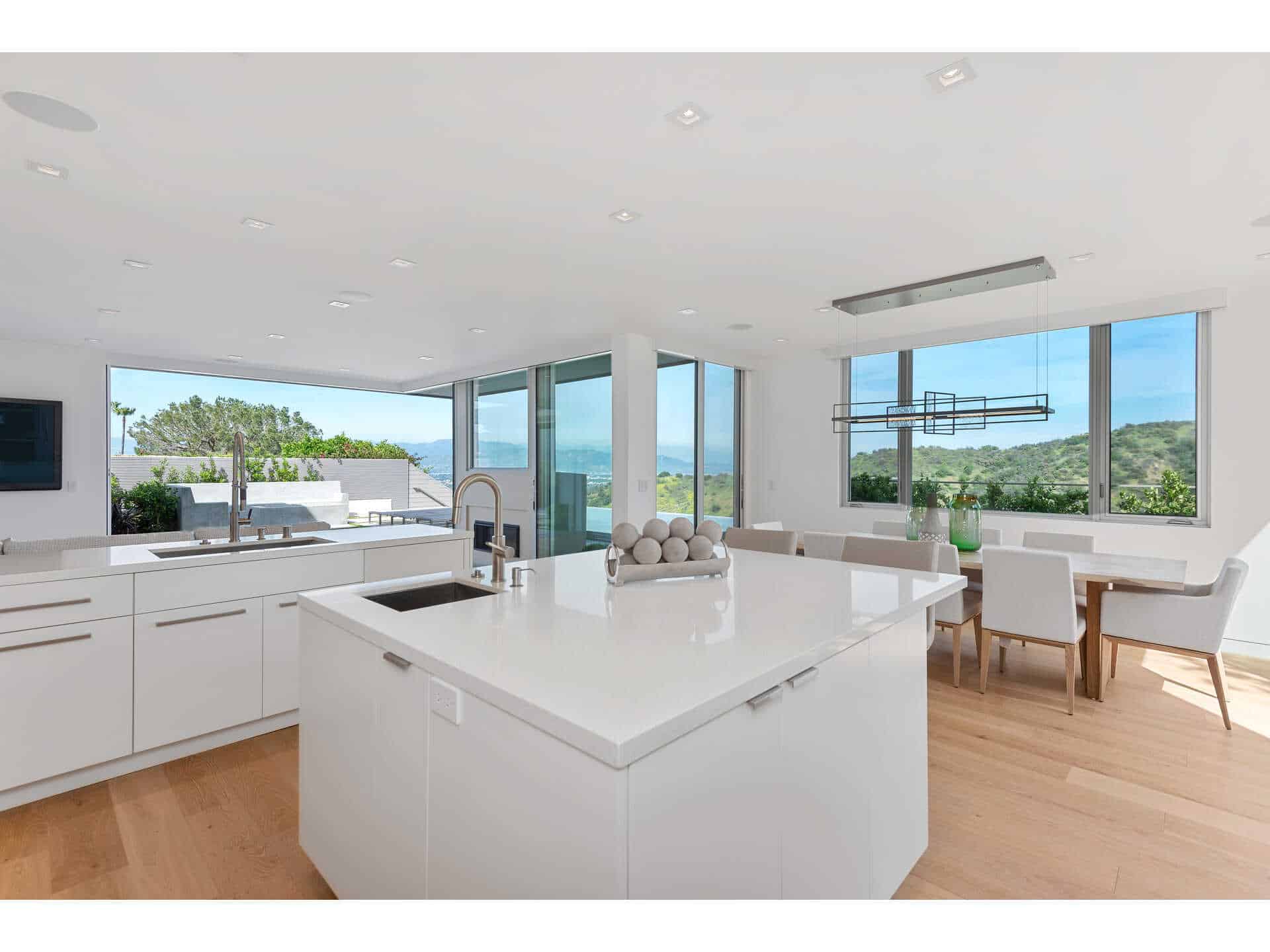 3642 Beverly Ridge Drive Sherman Oaks CA 91423