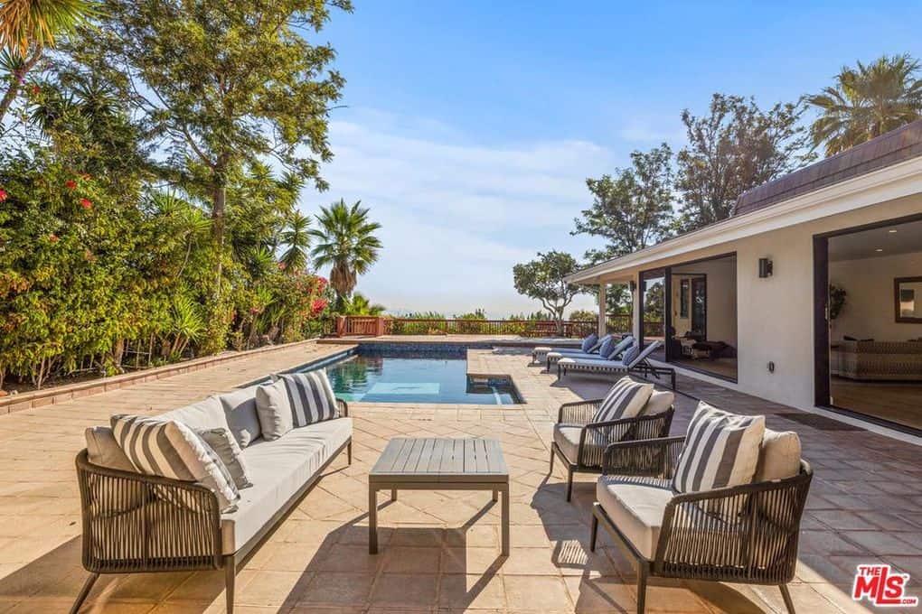 10860 Via Verona Street Los Angeles CA