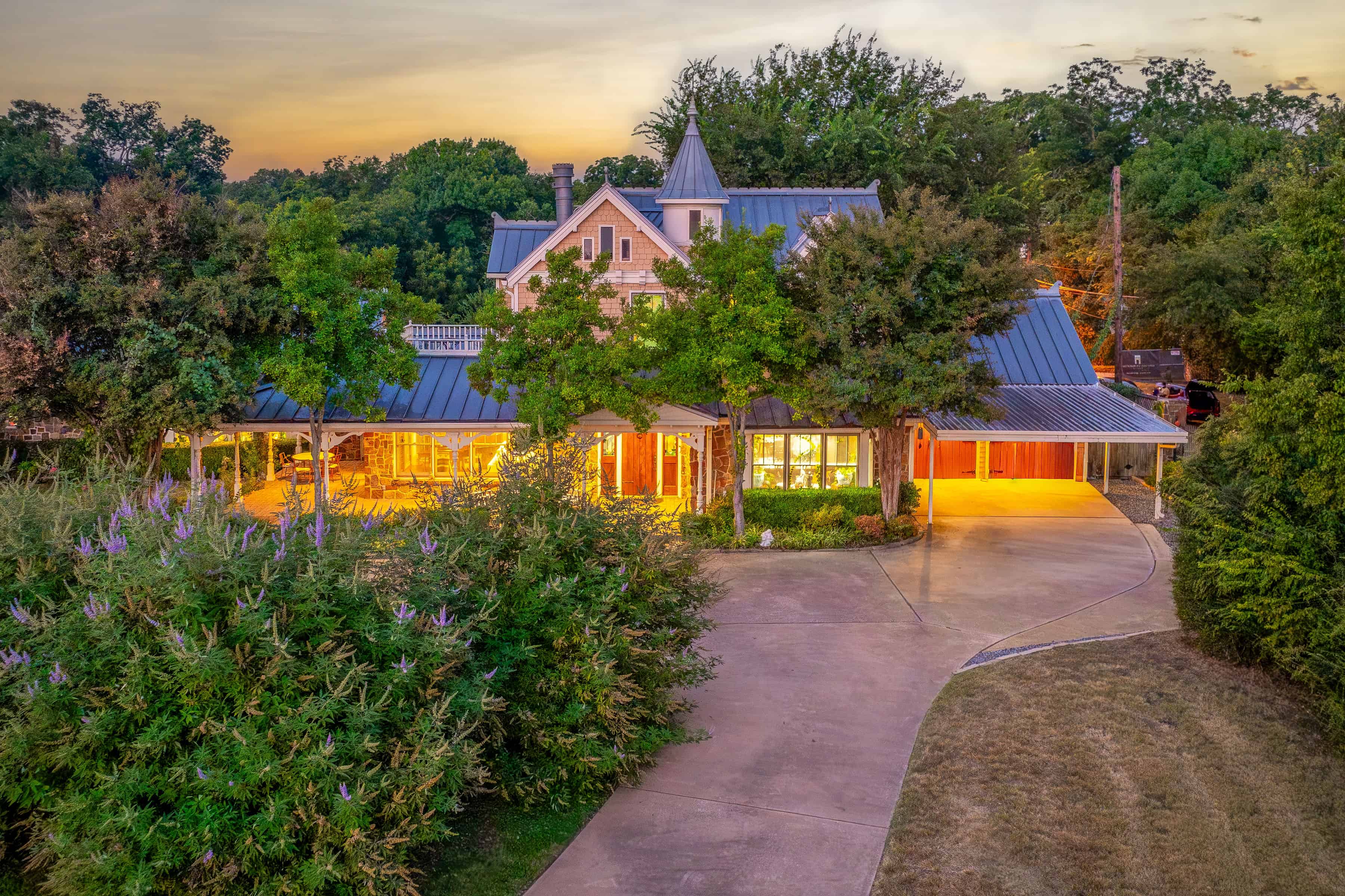 4415 W. Lawther Drive Dallas TX 75214