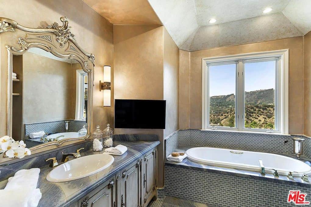 2341 Weybridge Lane Los Angeles CA