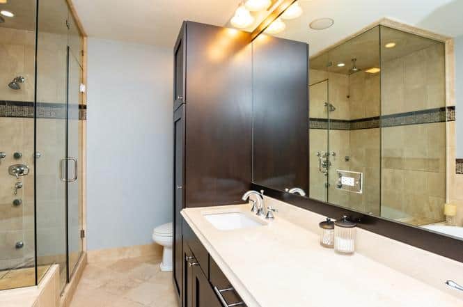 2521 N Southport Avenue Chicago IL 60614