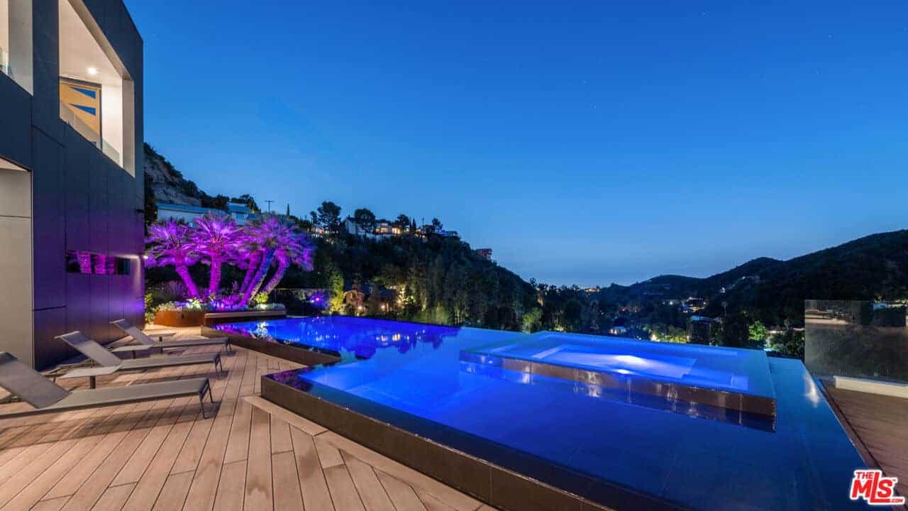 2341 Gloaming Way Beverly Hills CA 90210