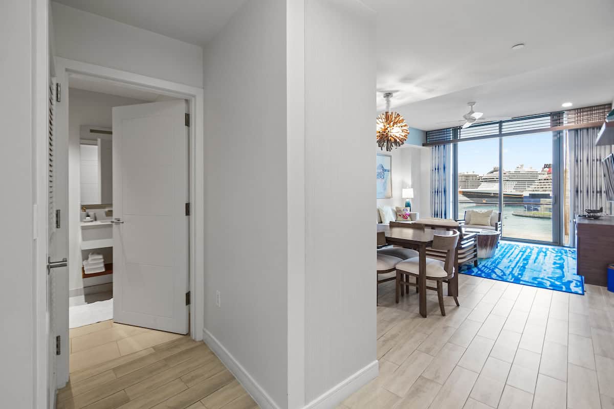 One Particular Harbour At The Pointe New Providence Paradise Island BS