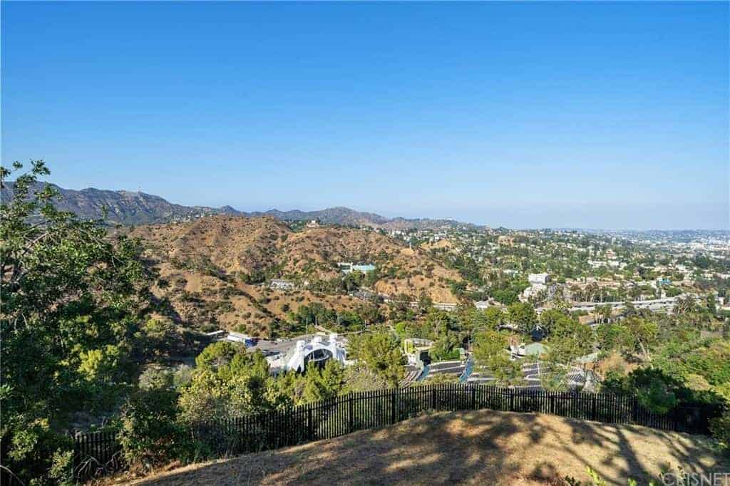 6909 Oporto Drive Los Angeles CA 90068