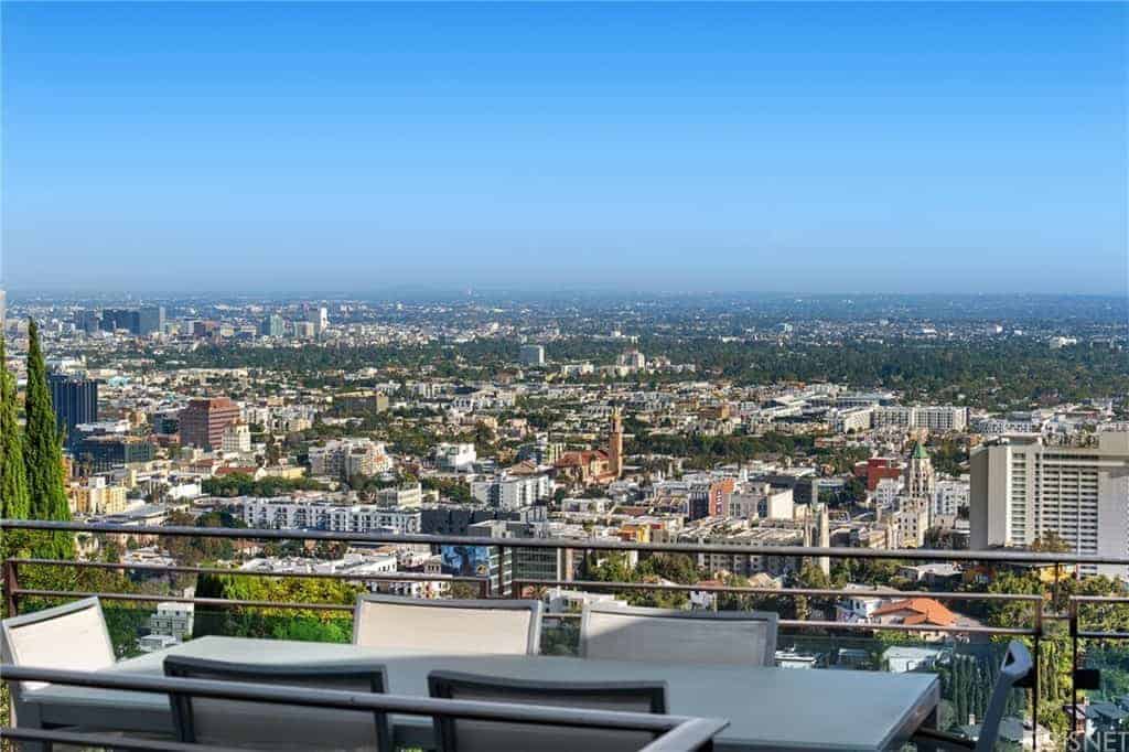 6909 Oporto Drive Los Angeles CA 90068