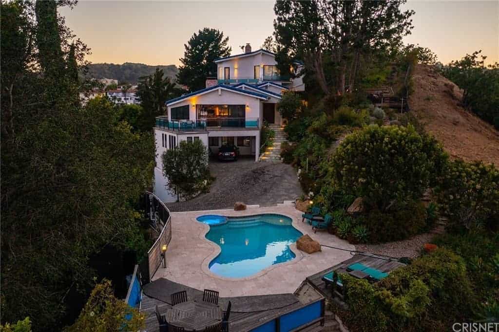 6909 Oporto Drive Los Angeles CA 90068