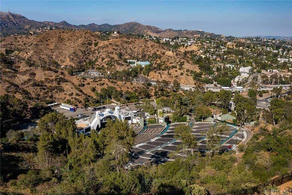 6909 Oporto Drive Los Angeles CA 90068