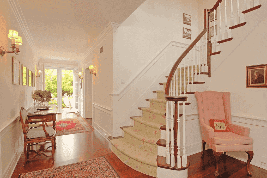 277 Toylsome Lane Southampton NY 11968