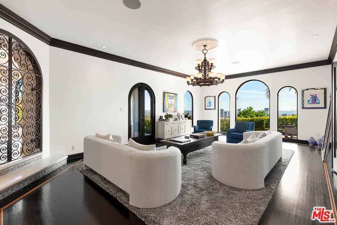 330 Kempton Road Glendale CA 91202