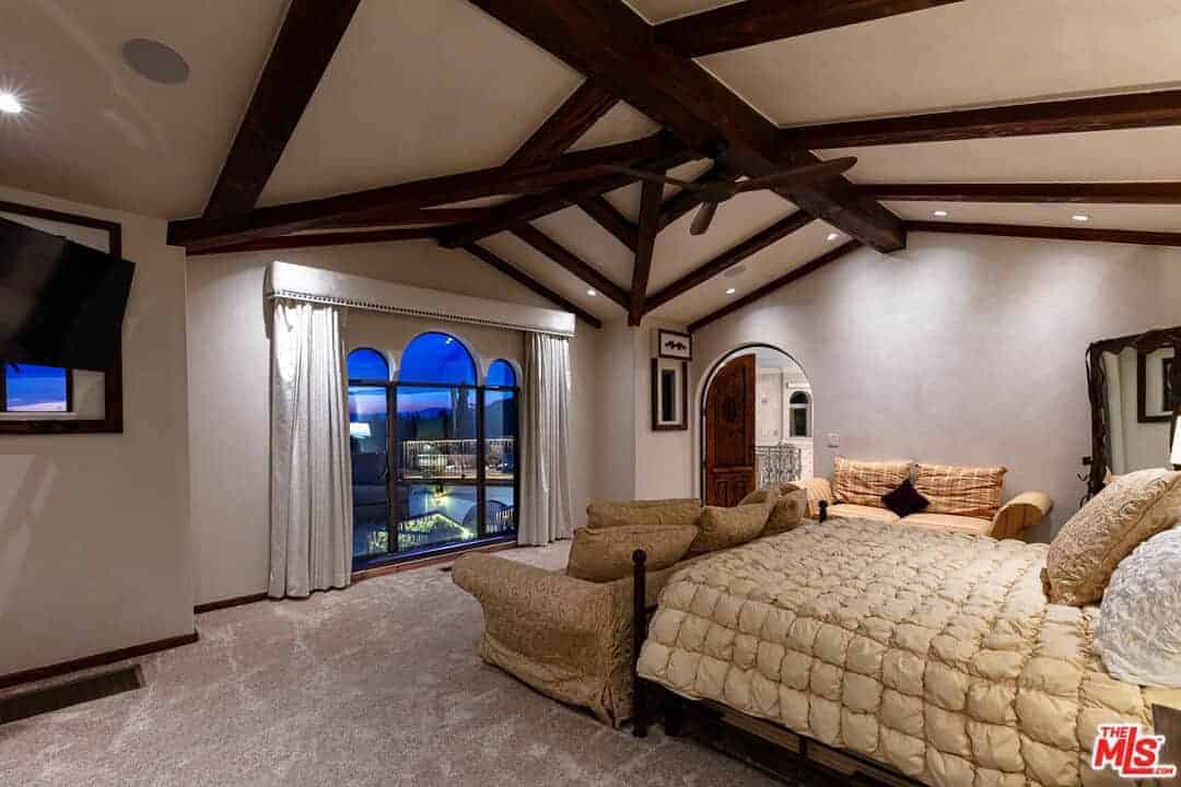 330 Kempton Road Glendale CA 91202