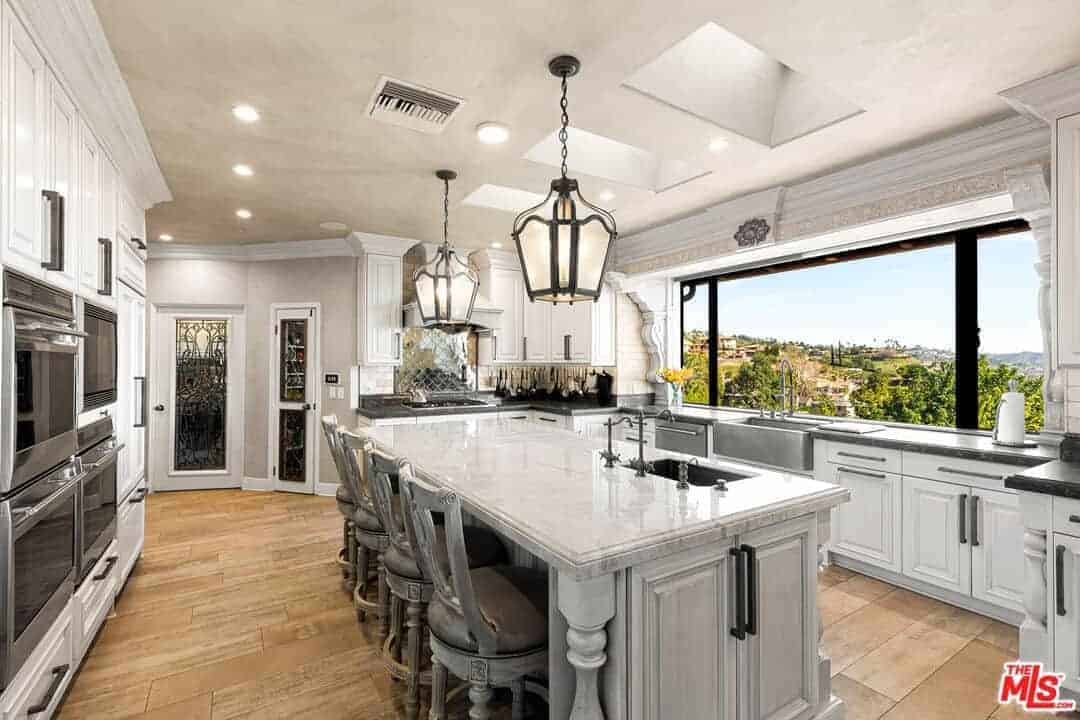 330 Kempton Road Glendale CA 91202