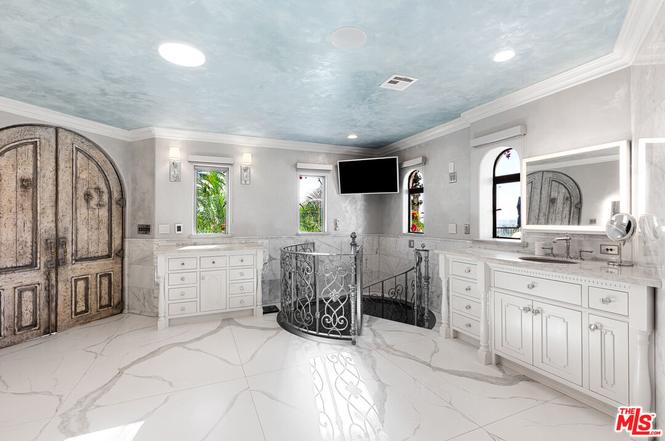 330 Kempton Road Glendale CA 91202