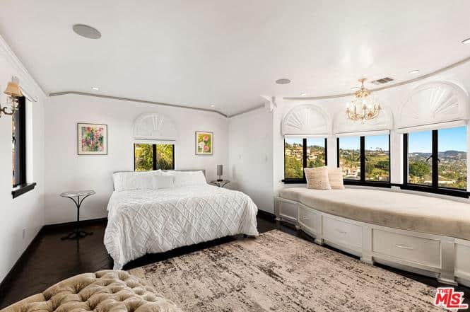 330 Kempton Road Glendale CA 91202