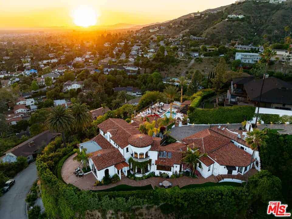 330 Kempton Road Glendale CA 91202