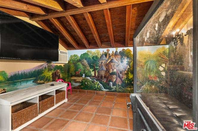 330 Kempton Road Glendale CA 91202