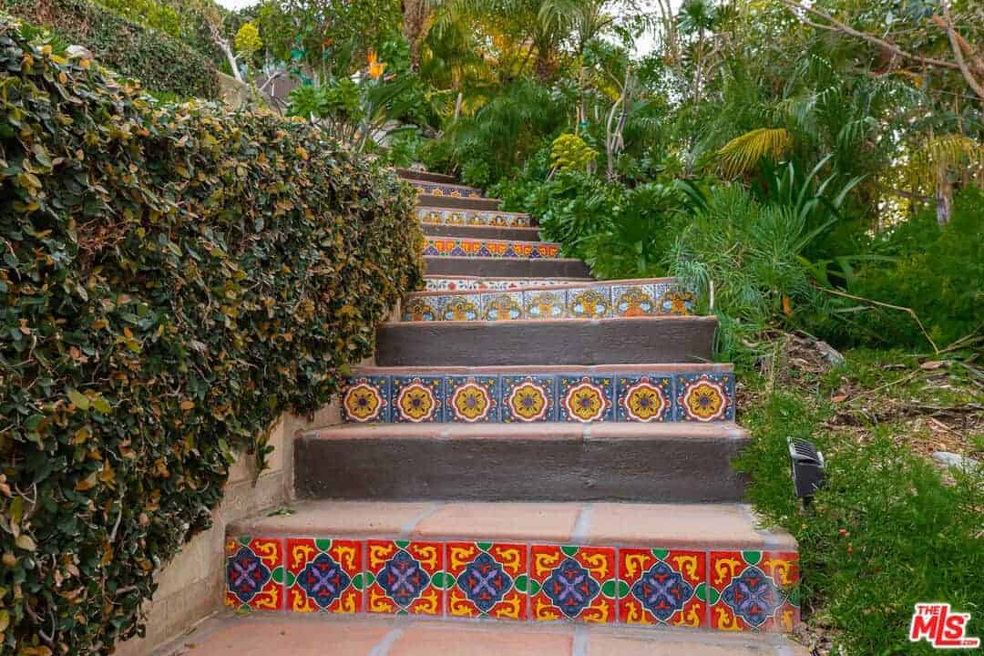 330 Kempton Road Glendale CA 91202