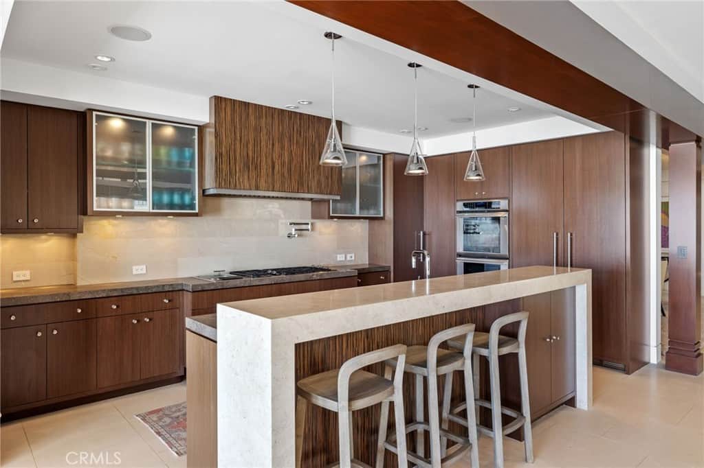 2826 The Strand Hermosa Beach CA 90254