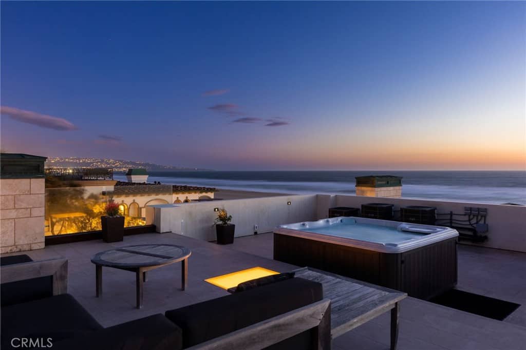 2826 The Strand Hermosa Beach CA 90254