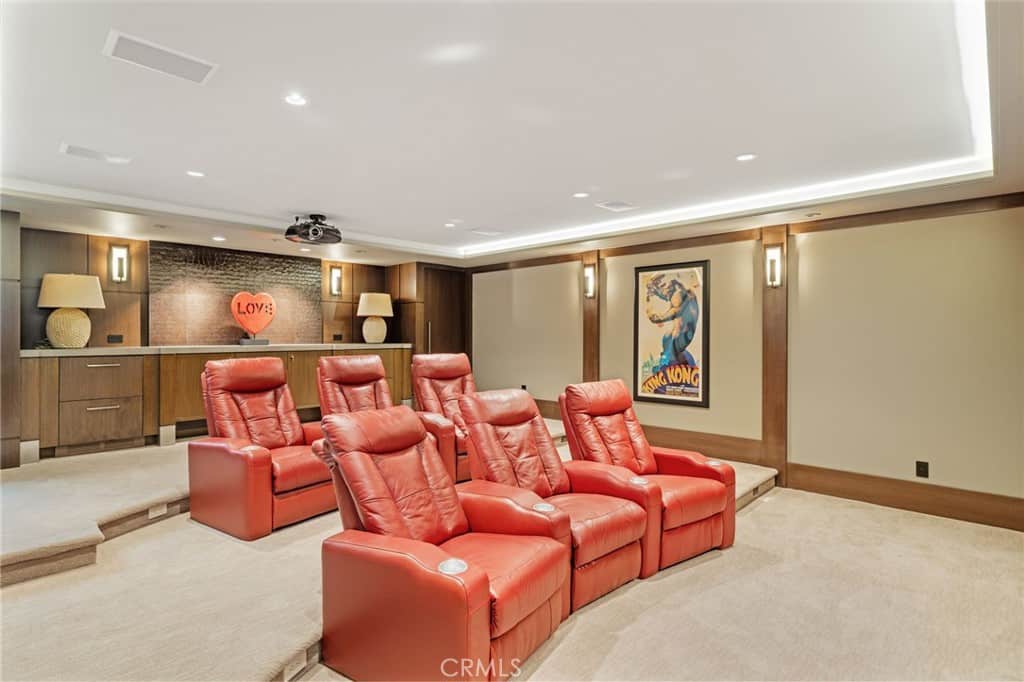 2826 The Strand Hermosa Beach CA 90254