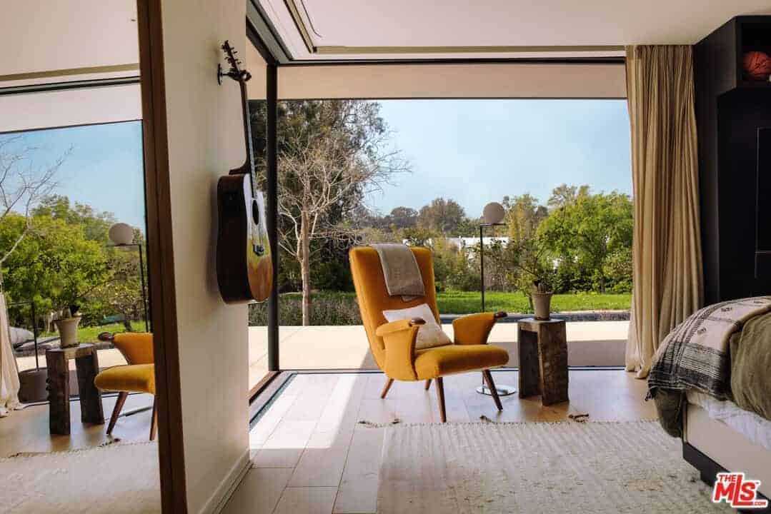 6709 Zumirez Drive Malibu CA 90265