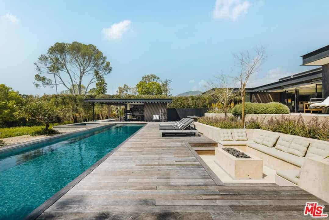 6709 Zumirez Drive Malibu CA 90265