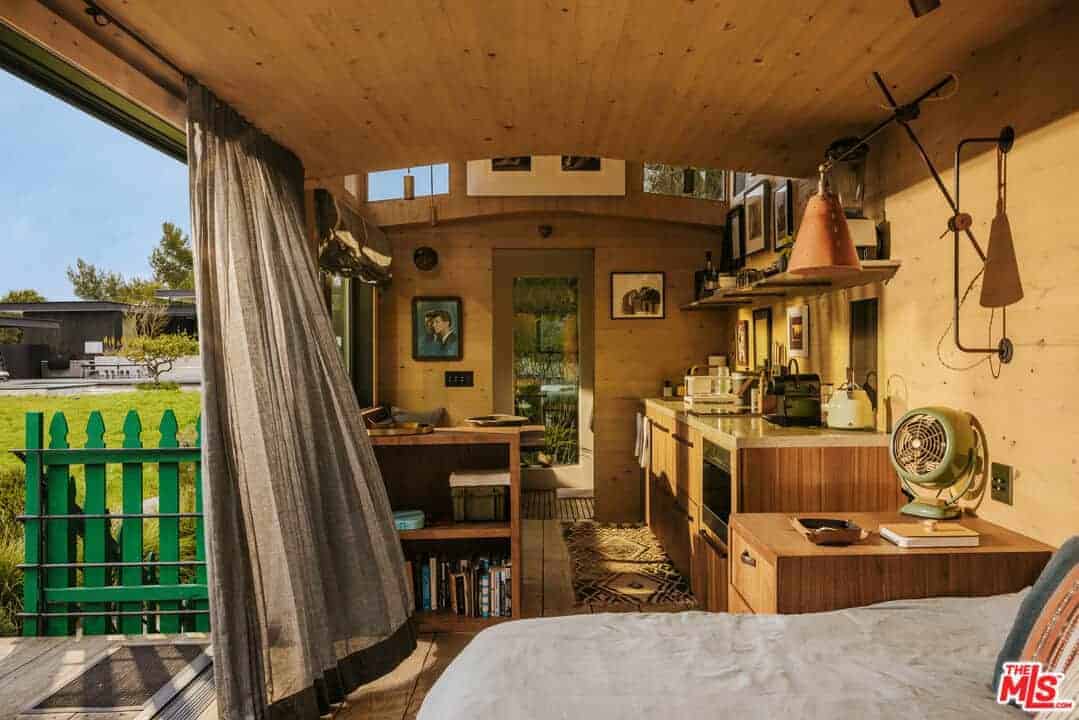 6709 Zumirez Drive Malibu CA 90265