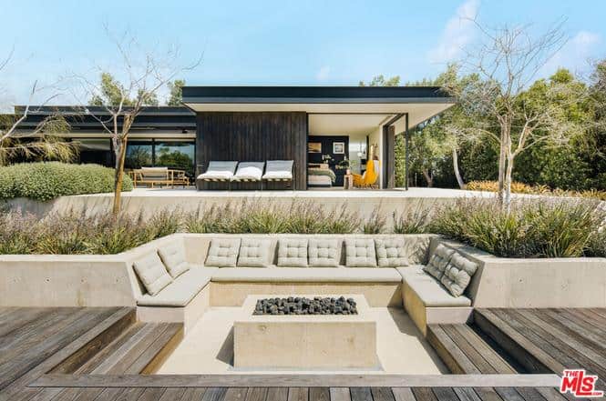 6709 Zumirez Drive Malibu CA 90265