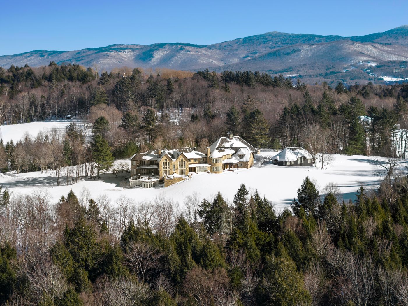 2575 Weeks Hill Road Stowe VT 05672