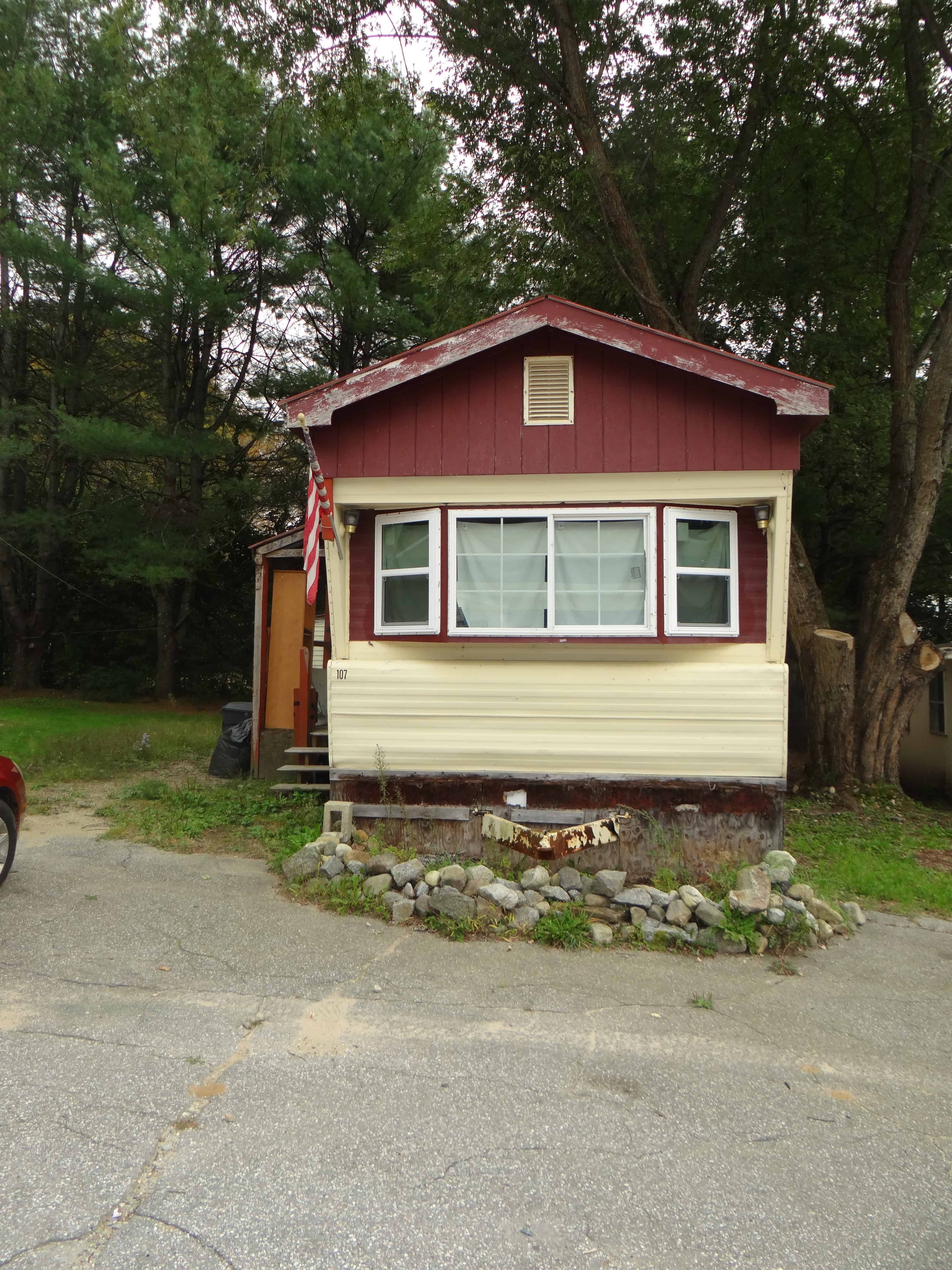 107 Chase Avenue Mexico ME