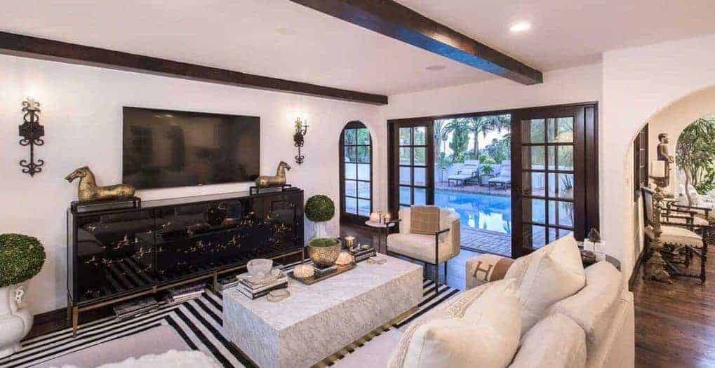 2862 Nichols Canyon Road Los Angeles CA 90046