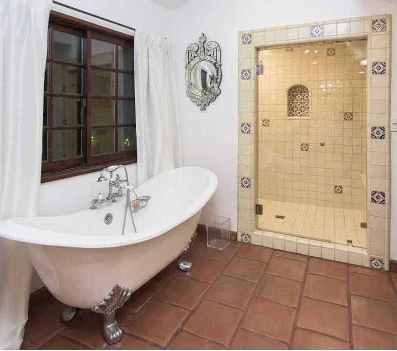 2862 Nichols Canyon Road Los Angeles CA 90046